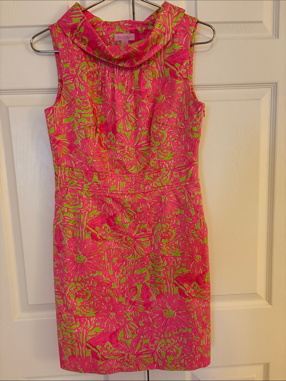 Vintage Sleeveless Pink Floral Shift Dress